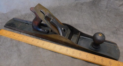 Stanley rule level no 7 - &,